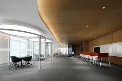 深圳啟迪協信科技園辦公樓裝飾工程 于強室內設計師事務所的現代辦公美學